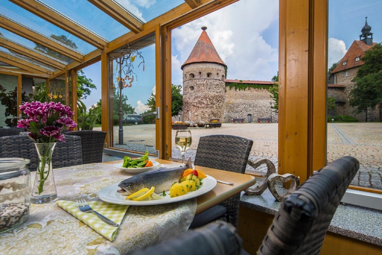 Gasthof Zur Burg Hohenberg an der Eger Exteriör bild
