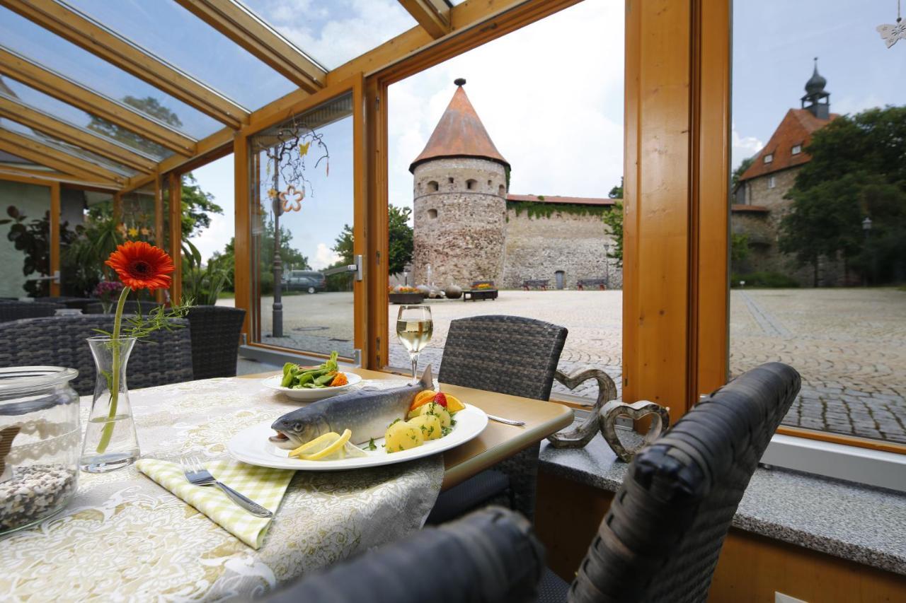 Gasthof Zur Burg Hohenberg an der Eger Exteriör bild
